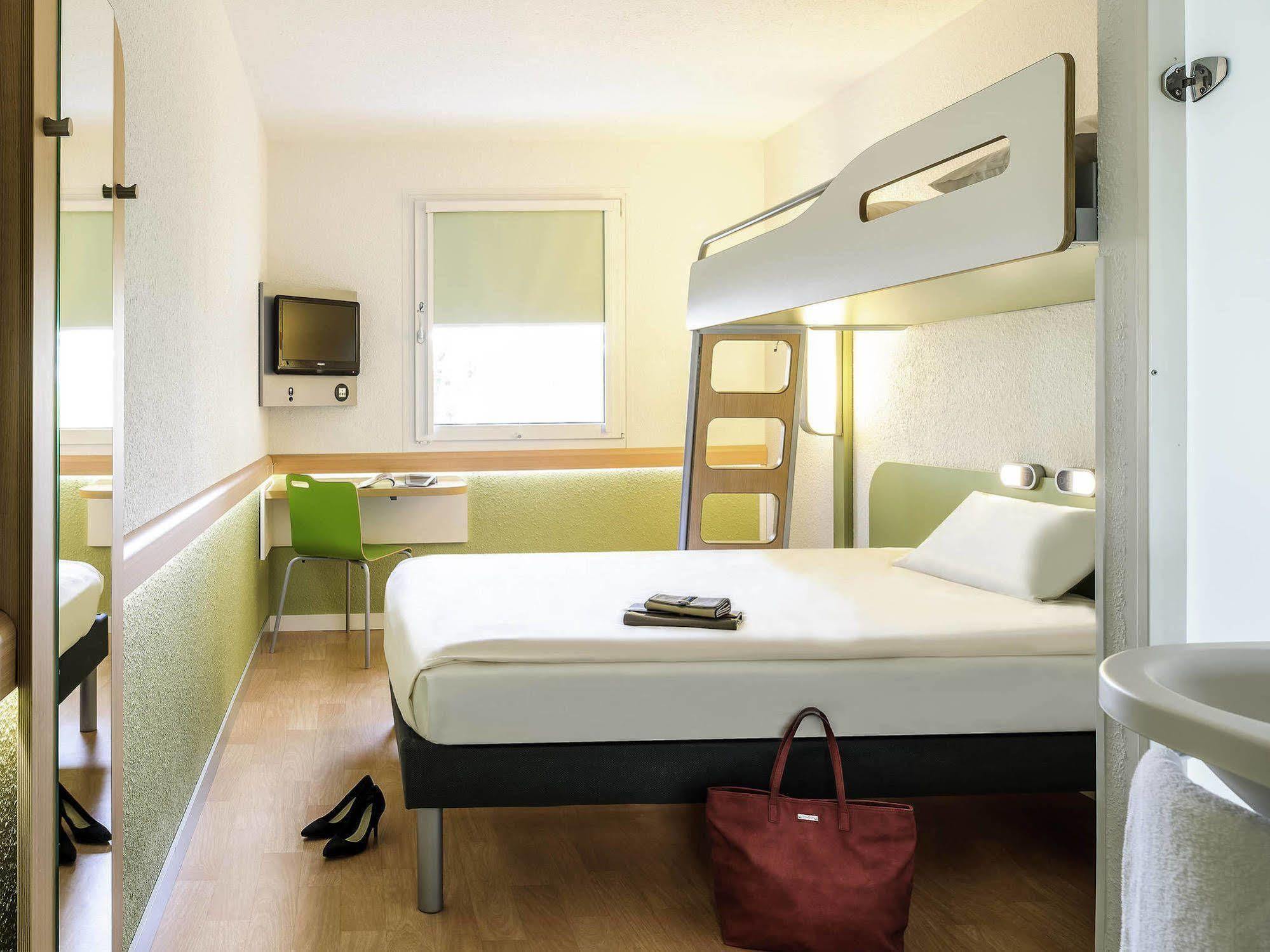 Ibis Budget Lille Ronchin - Stade Pierre Mauroy Экстерьер фото